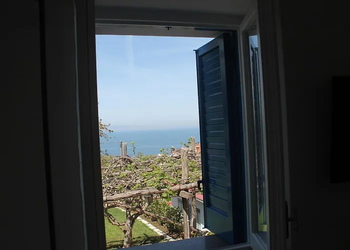 بيت ضيافة Azzurra فيكو إيكوينس