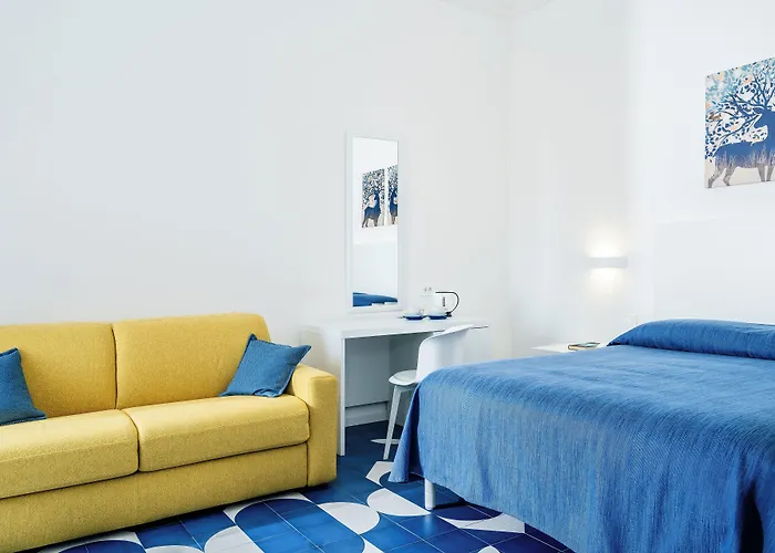 Azzurra بيت ضيافة 4*