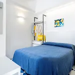 Azzurra 4*